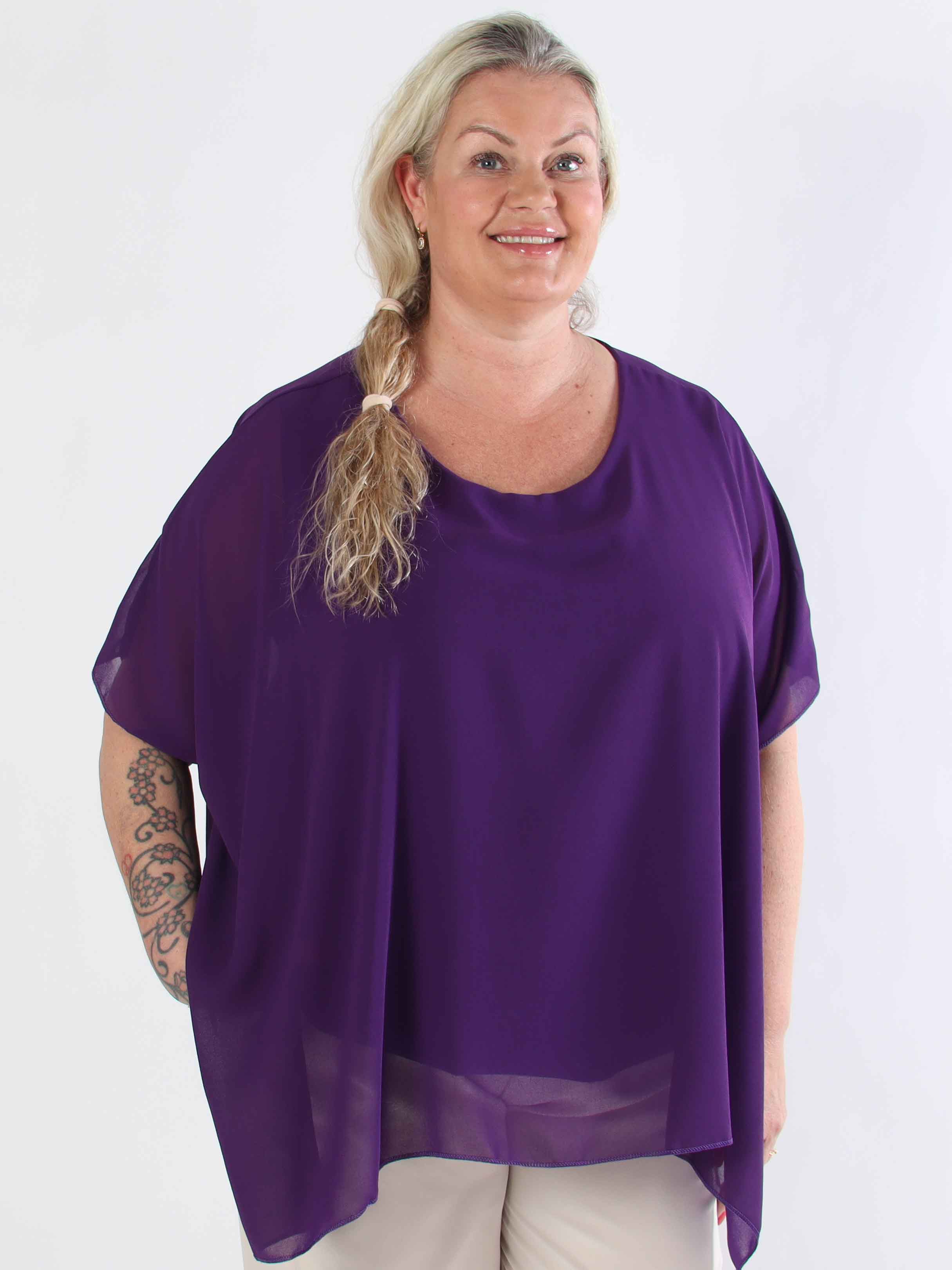 Mirabella Plain Shirt - Sød plus size tunika med løst chiffonlag